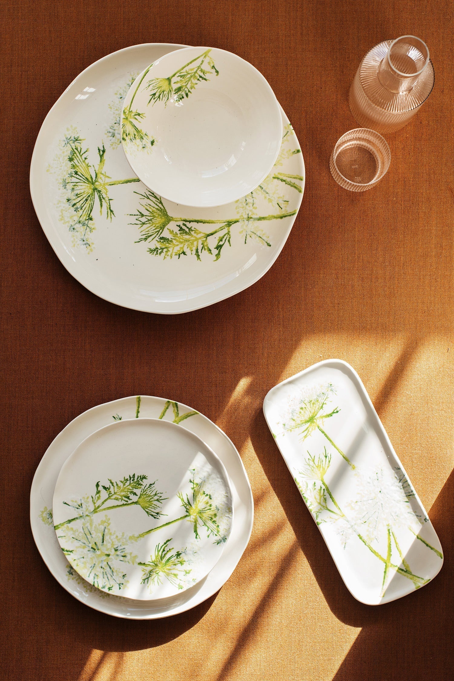 Cow Parsley servware